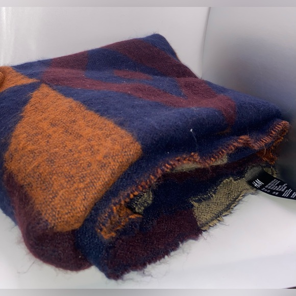 H&M JACQUARD-WEAVE Autumn Scarf with Geometric Patterns 79x24 - Picture 4 of 4